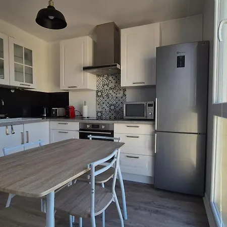 Clara Parking Gratuit * 蒙圣埃尼昂