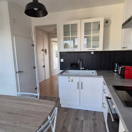 Clara Parking Gratuit *