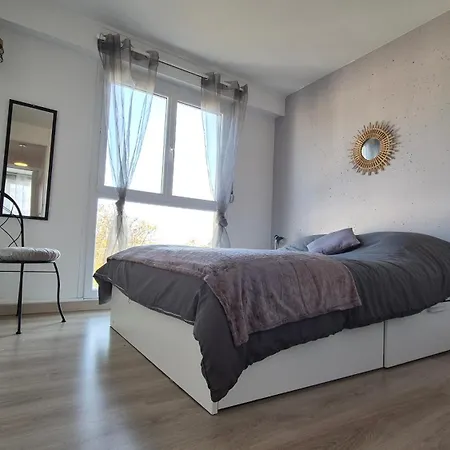 Clara Parking Gratuit *