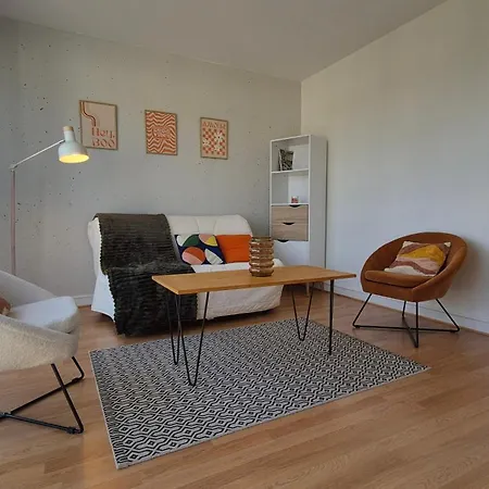 Clara Parking Gratuit * 蒙圣埃尼昂